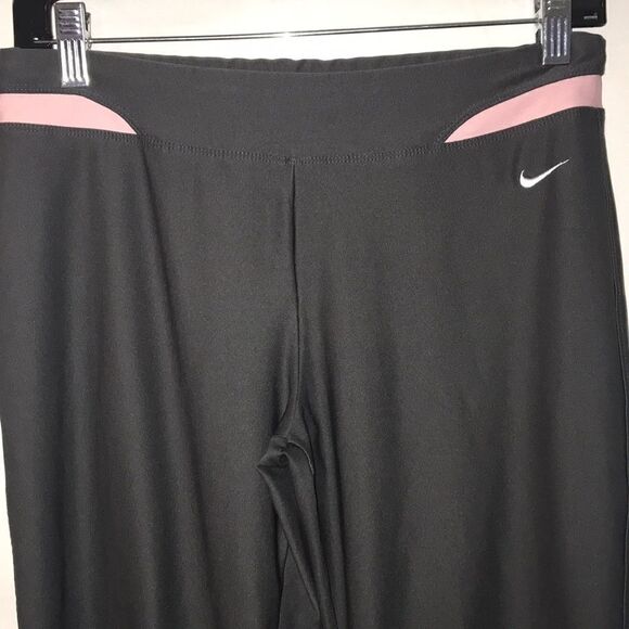 Nike Women's Black Athletic Crop Yoga Pants Size Small - Picture 3 of 6